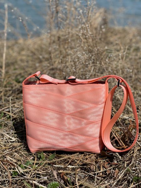 Pure Detroit OFFICIAL Medium City Slinger Tote Seatbelt Bag Summer